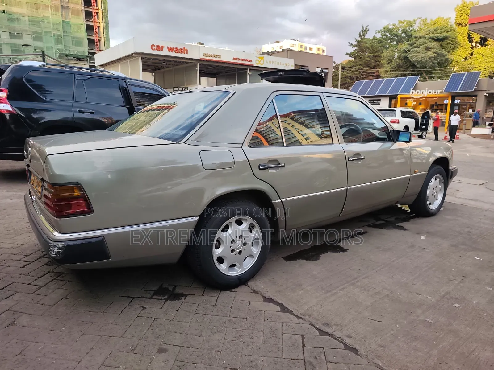 Mercedes-Benz 200E 1993 Beige