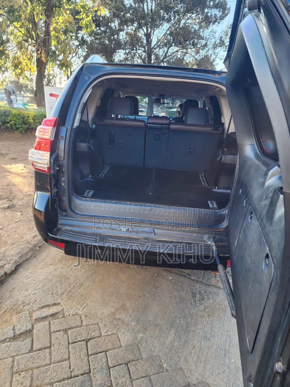 Toyota Land Cruiser Prado 2.8 2017 Black