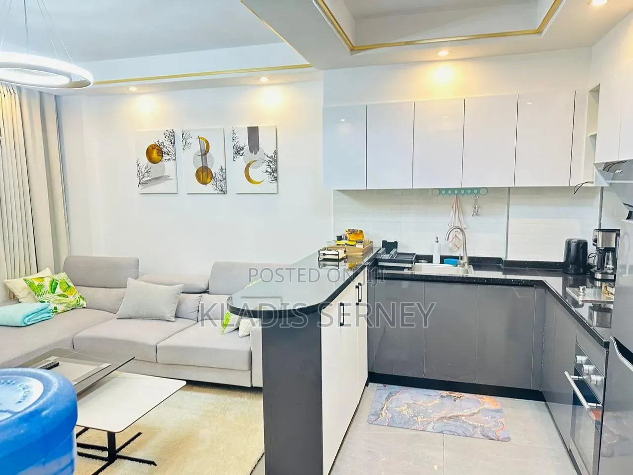 Unwind at This Luxurious Fully Equipped Apartment.