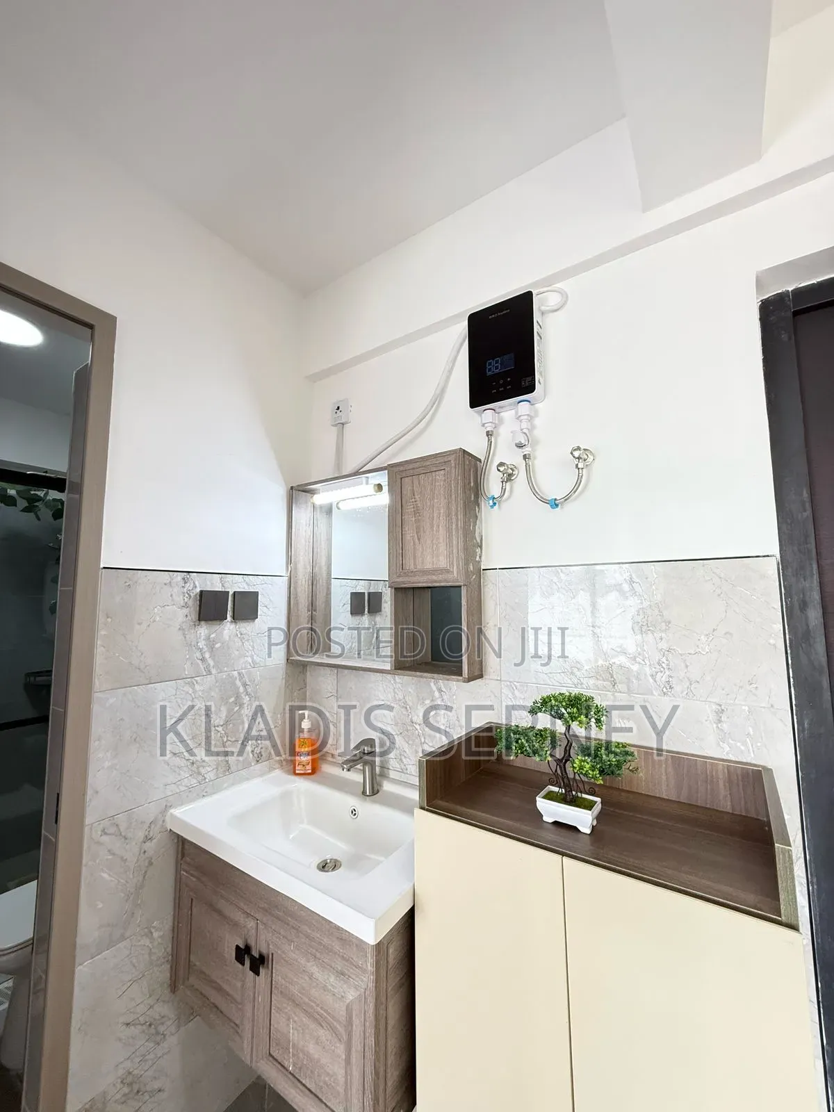 Airbnb 1 Bedrooms