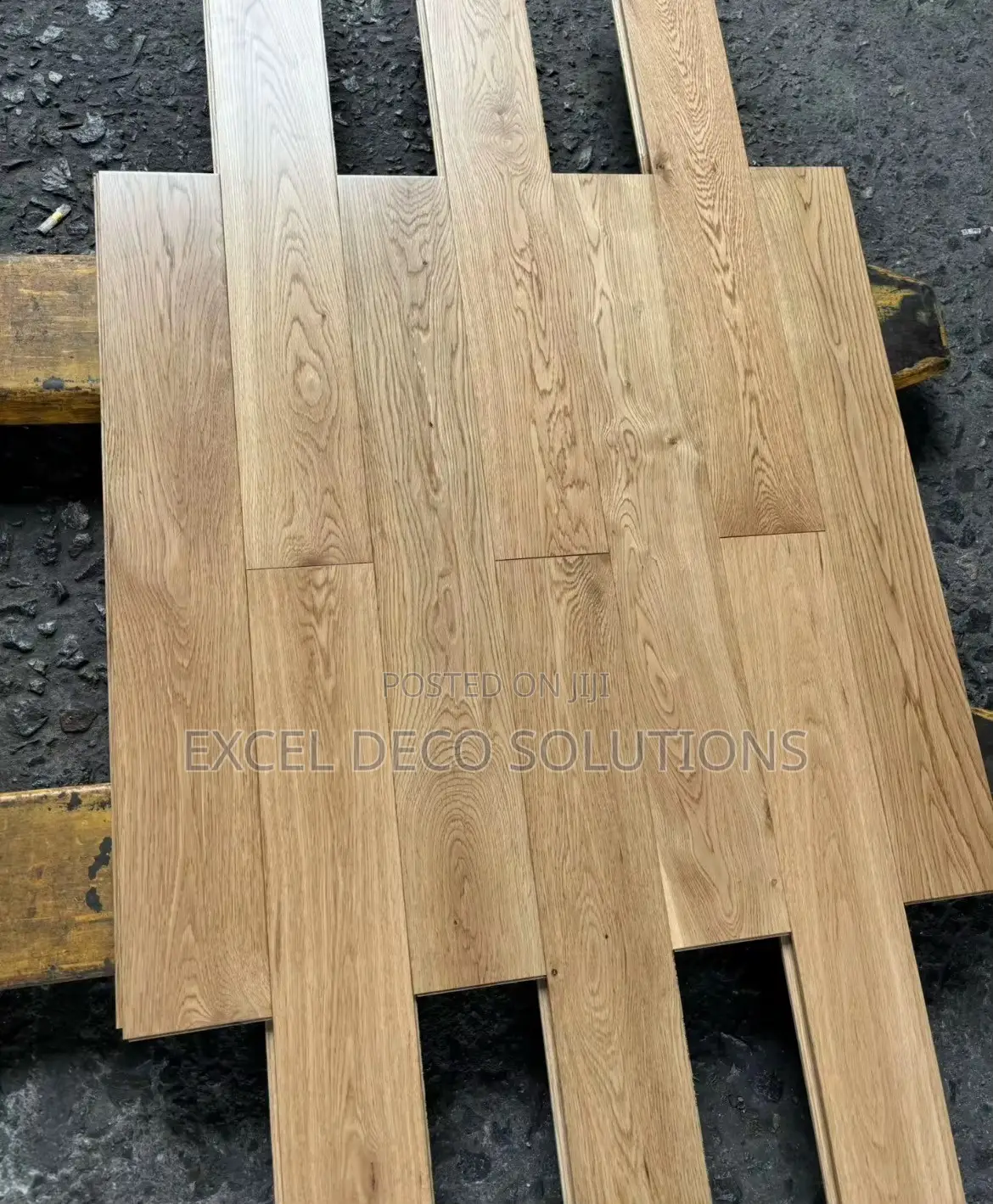 Click Lock Laminate Flooring Planks - Quick Interlocking System