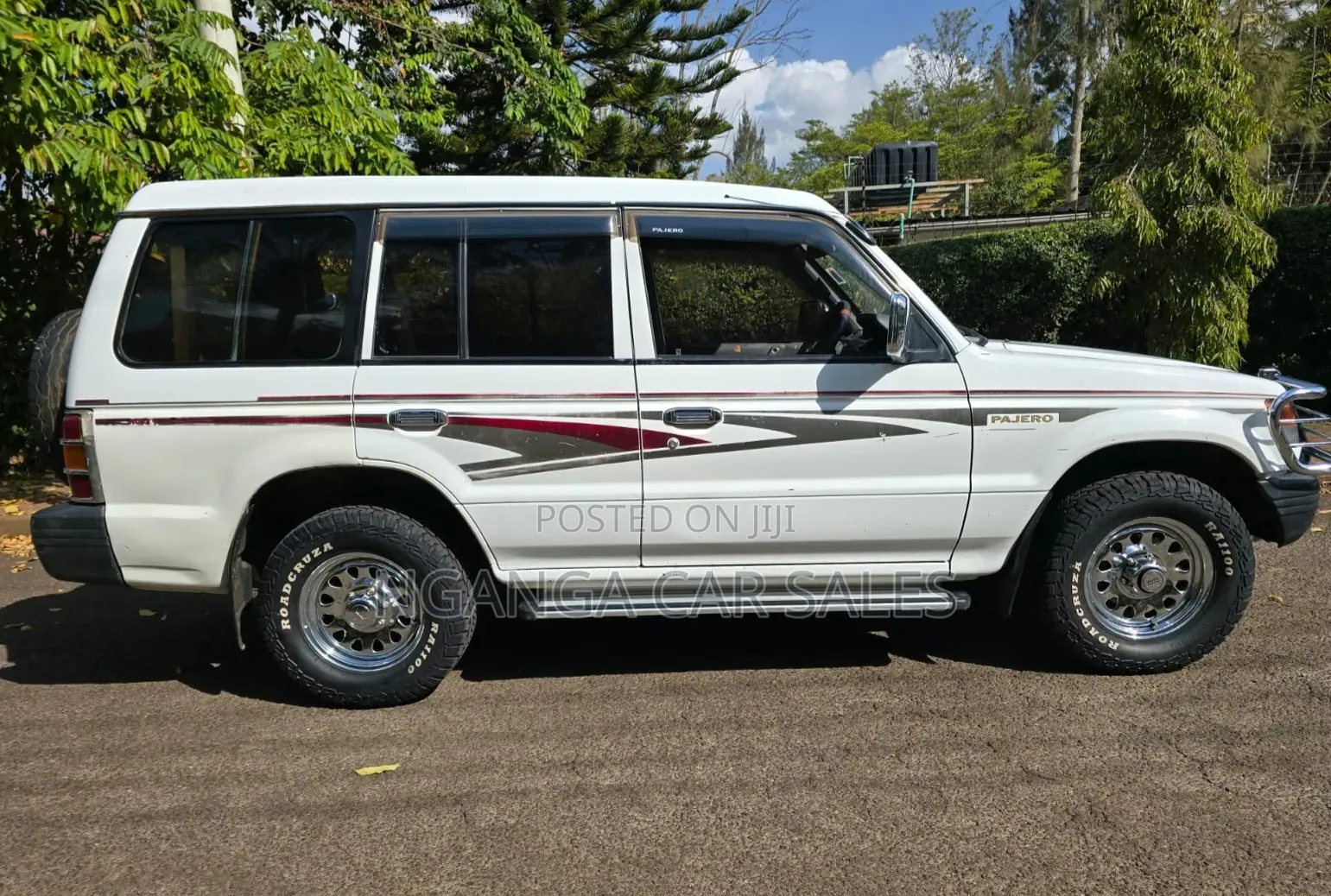 Mitsubishi Pajero 2011 White