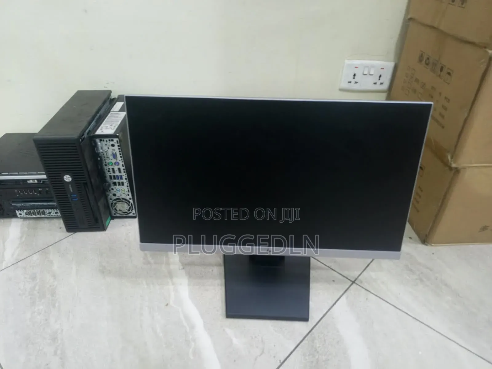 HP 24 Inch Edge to Edge Monitor