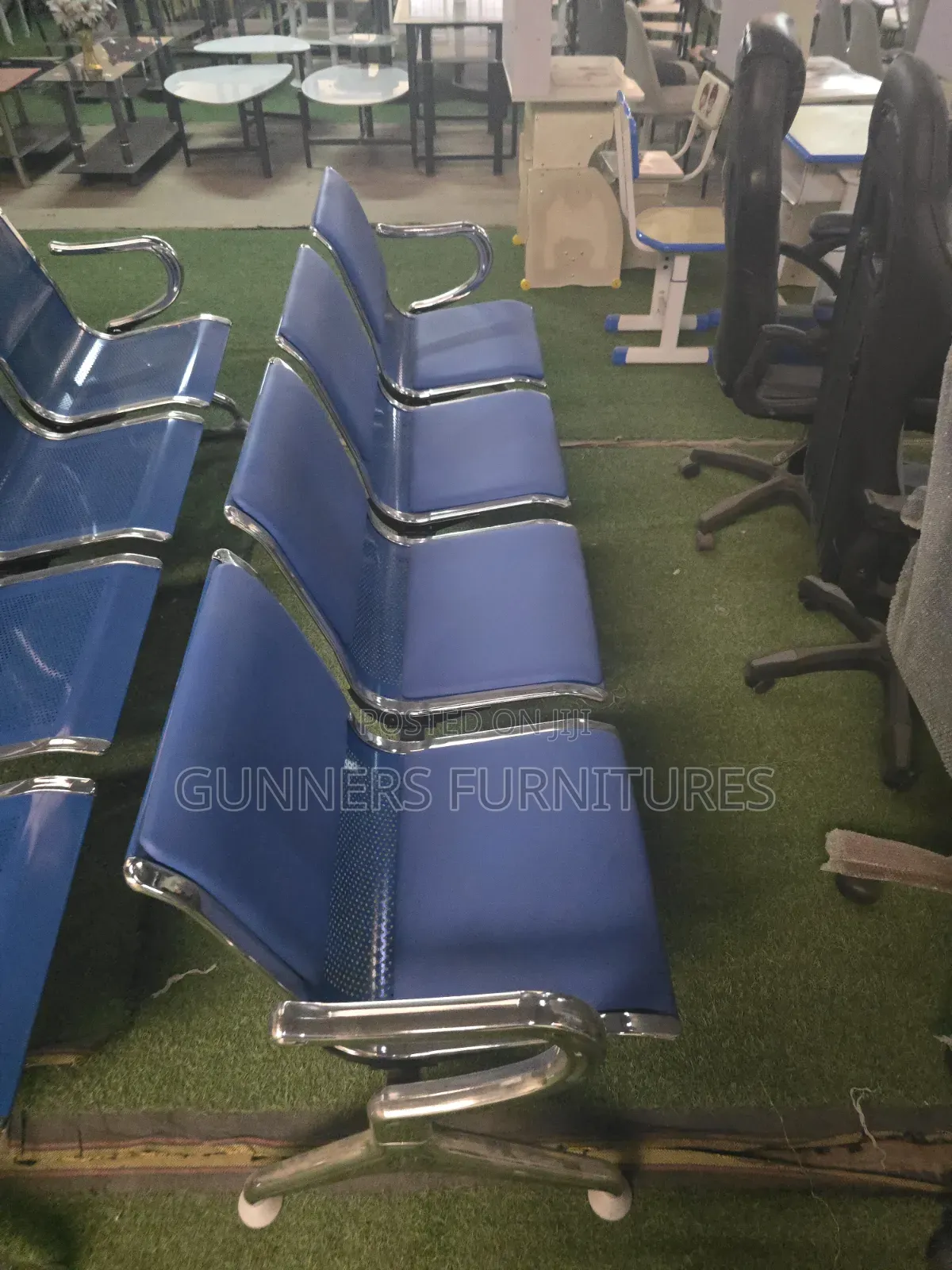 4 Seaters Padded Waiting Bench