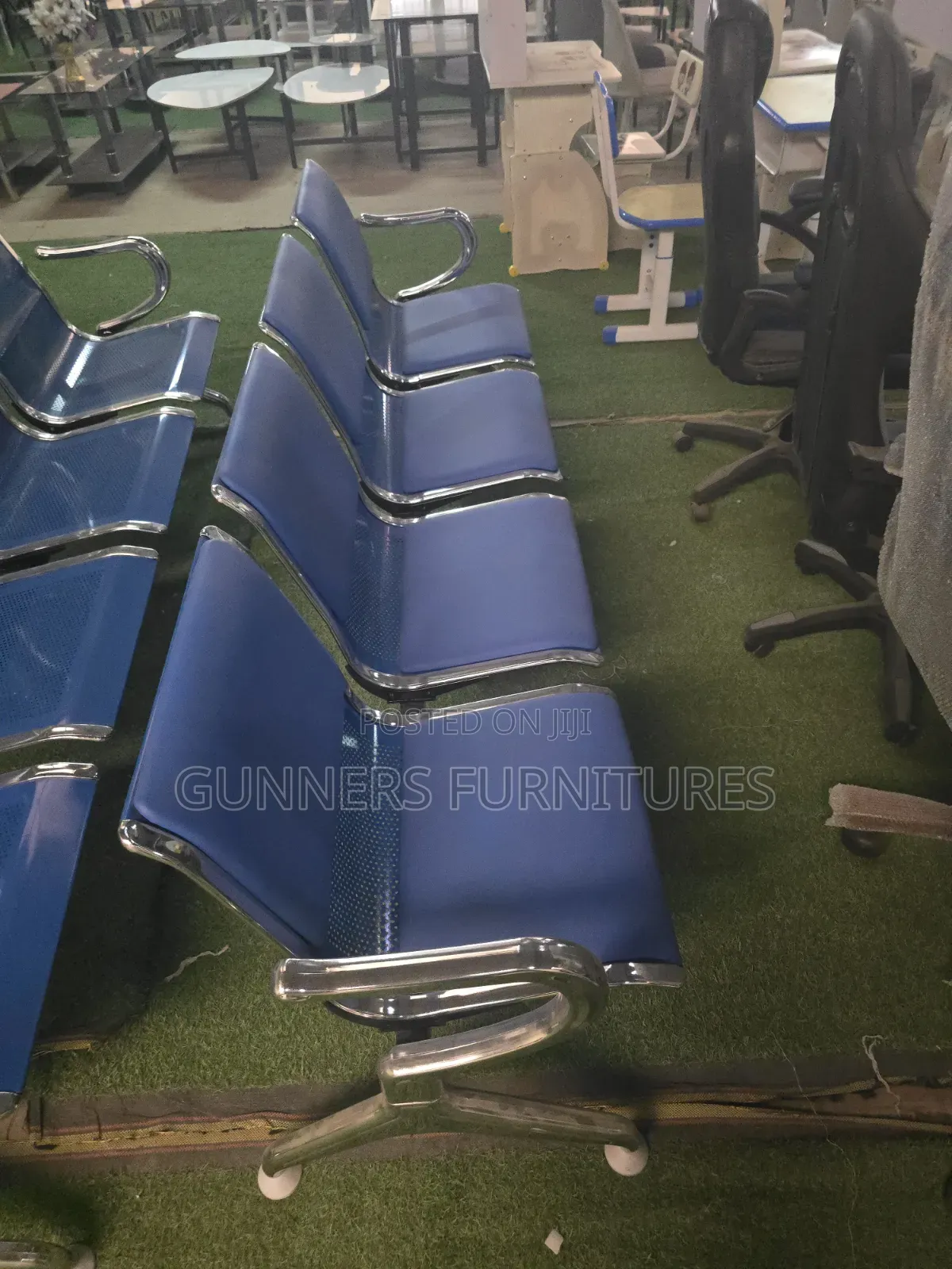 4 Seaters Padded Waiting Bench