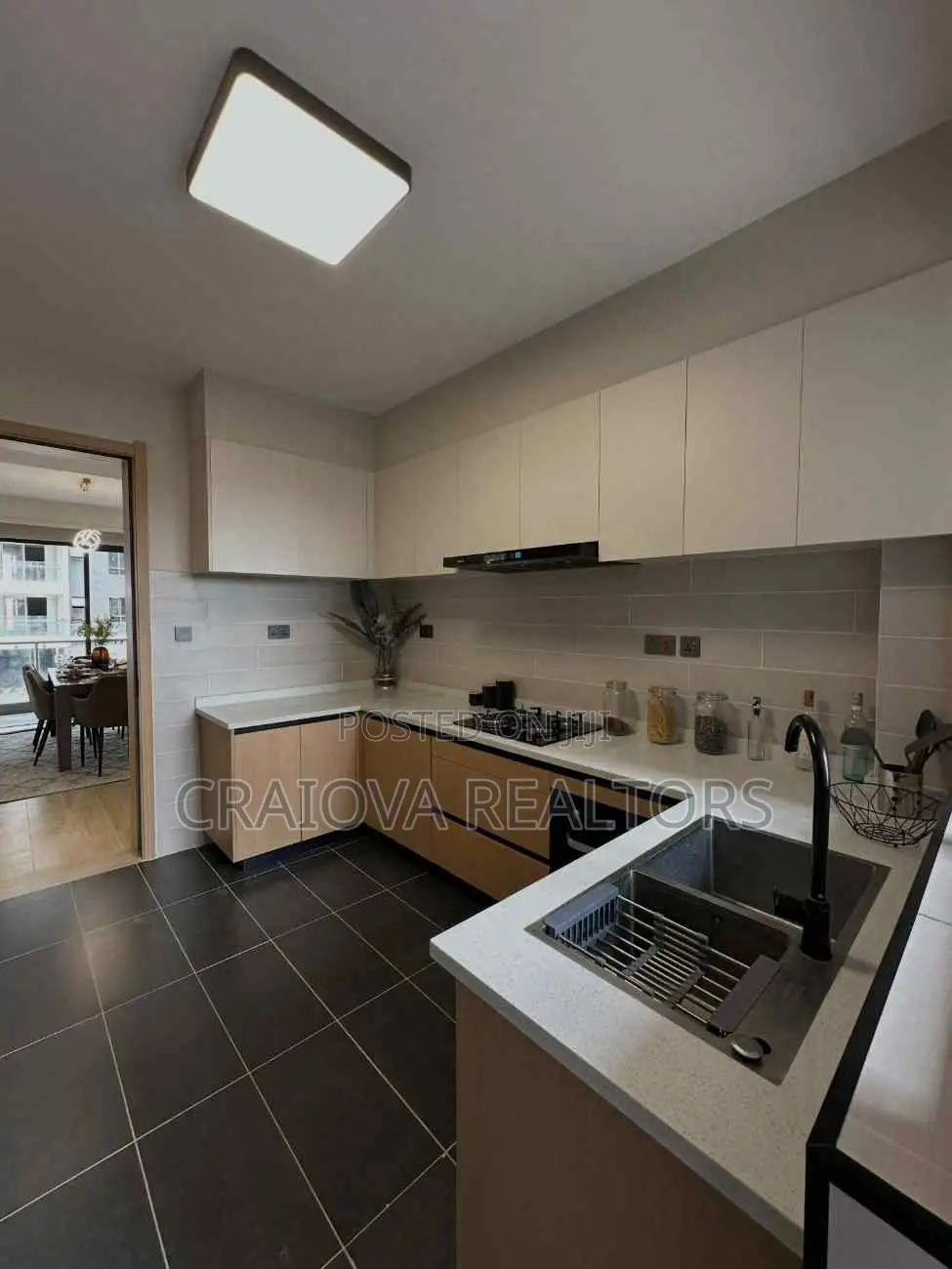 2bdrm Apartment in Gateway Mall Area for sale