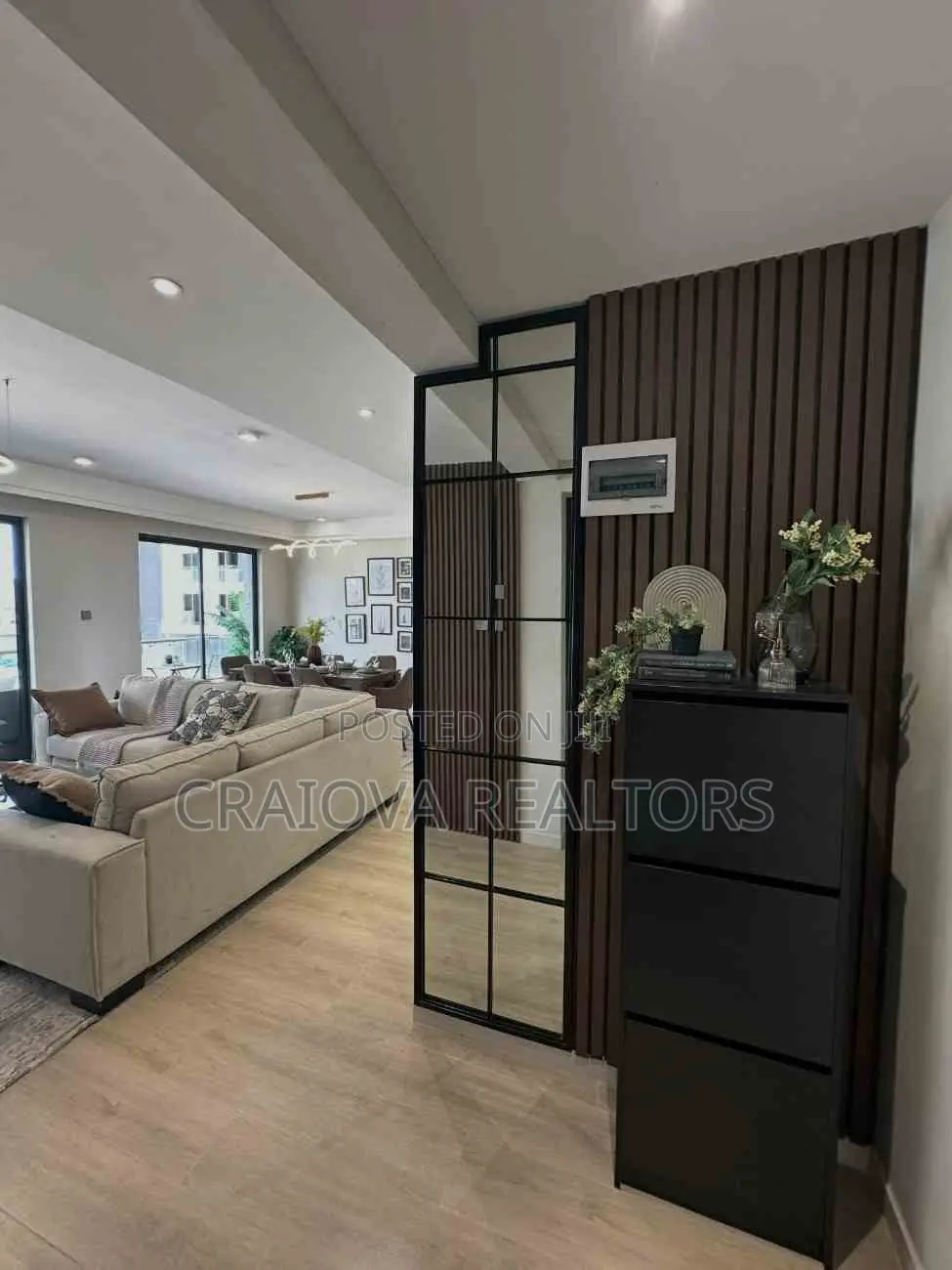 2bdrm Apartment in Gateway Mall Area for sale