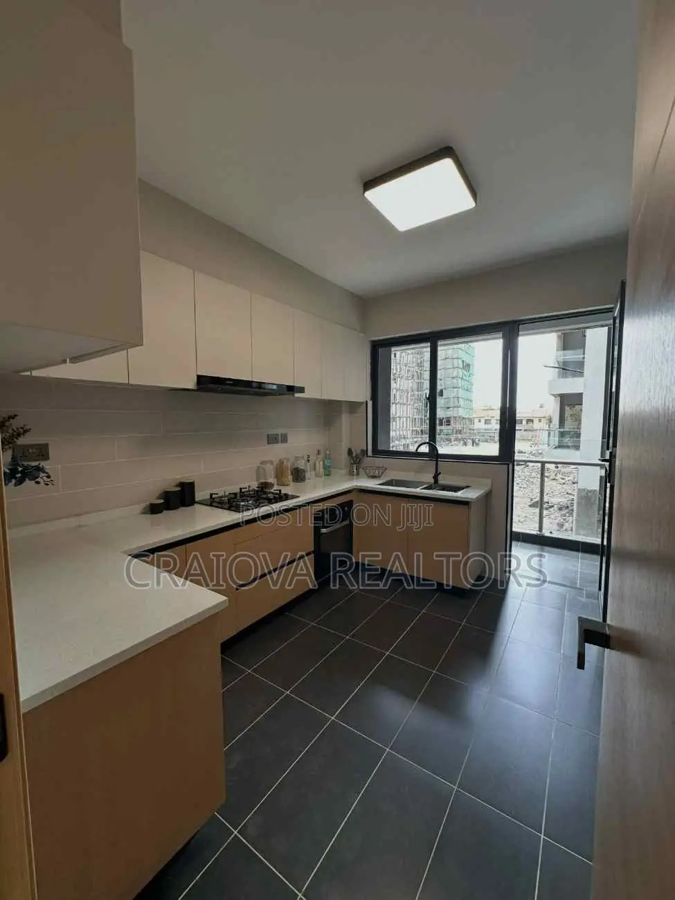 2bdrm Apartment in Gateway Mall Area for sale