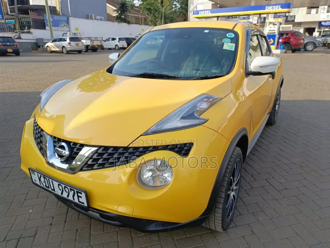 Nissan Juke 2018 Yellow