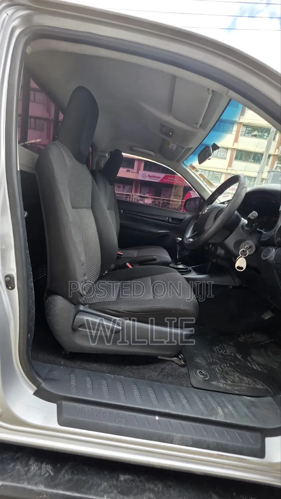 Toyota Hilux 2022 Silver