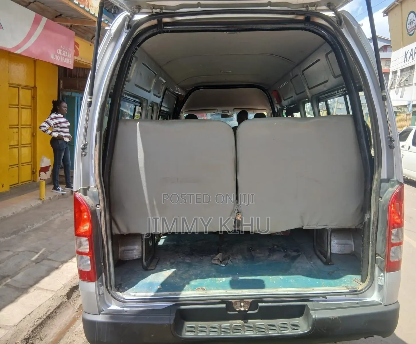 Toyota HiAce 2015 Silver