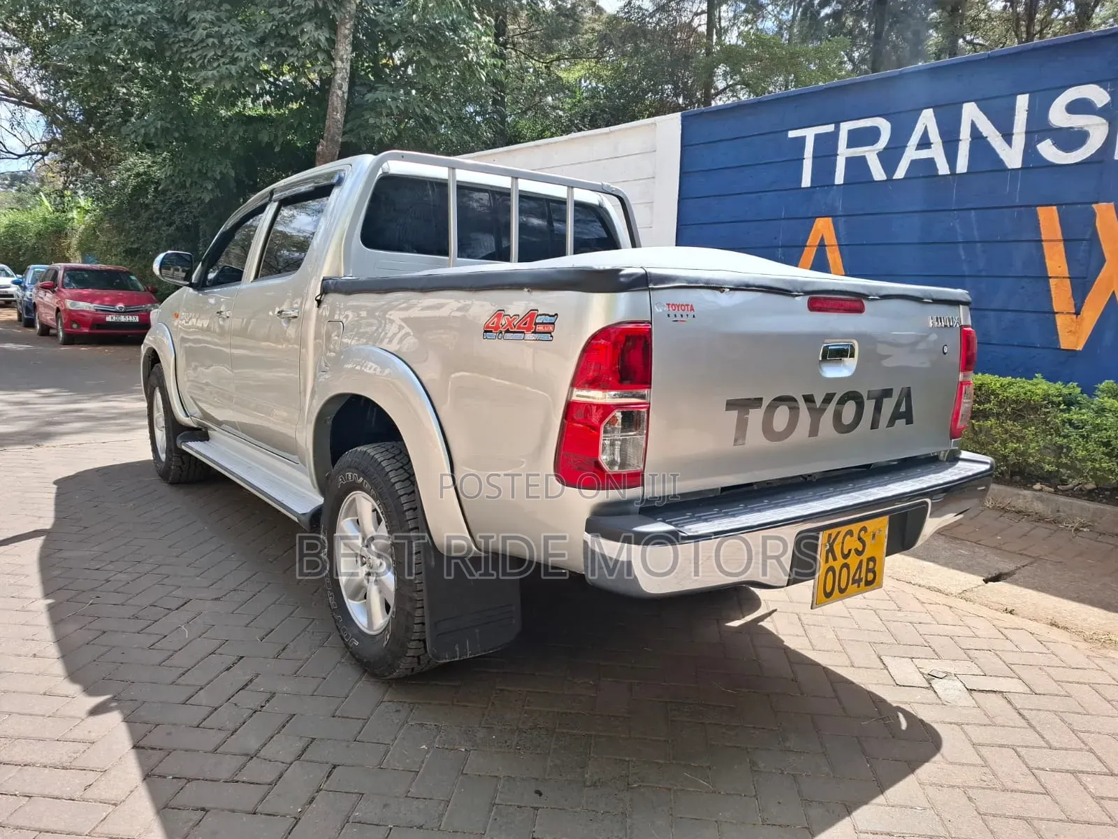 Toyota Hilux 2011 Silver