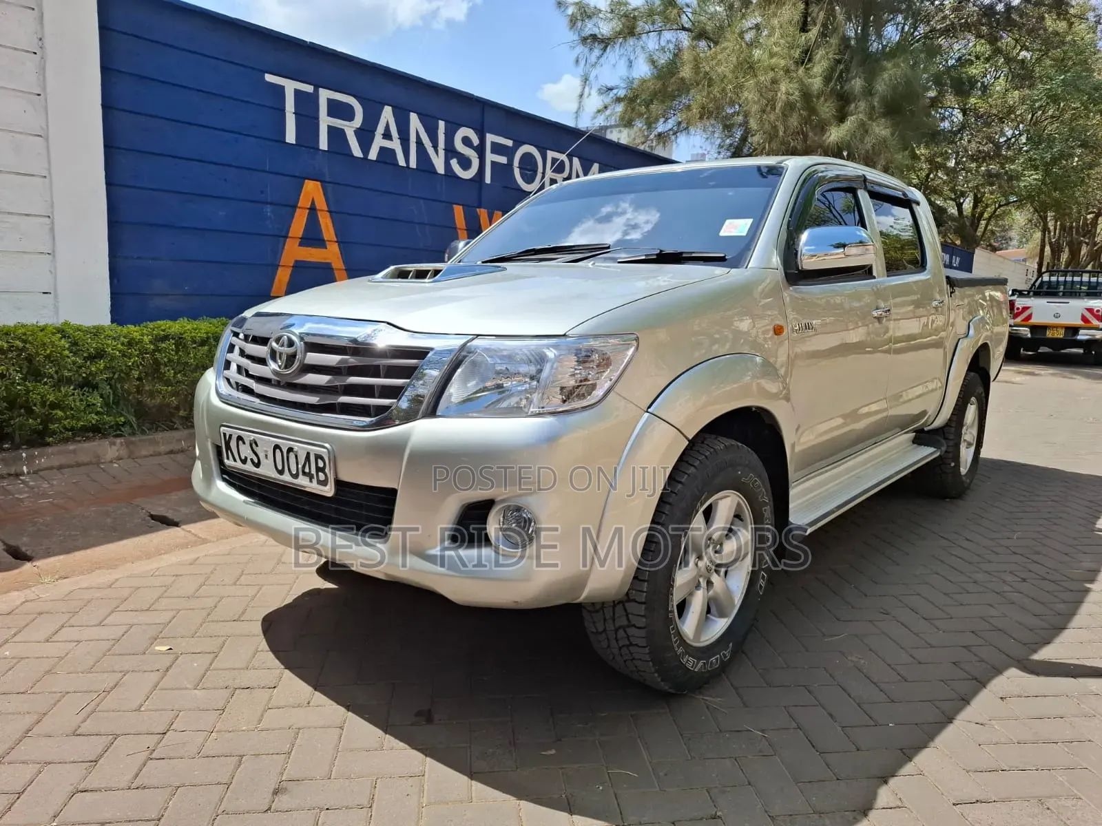 Toyota Hilux 2011 Silver