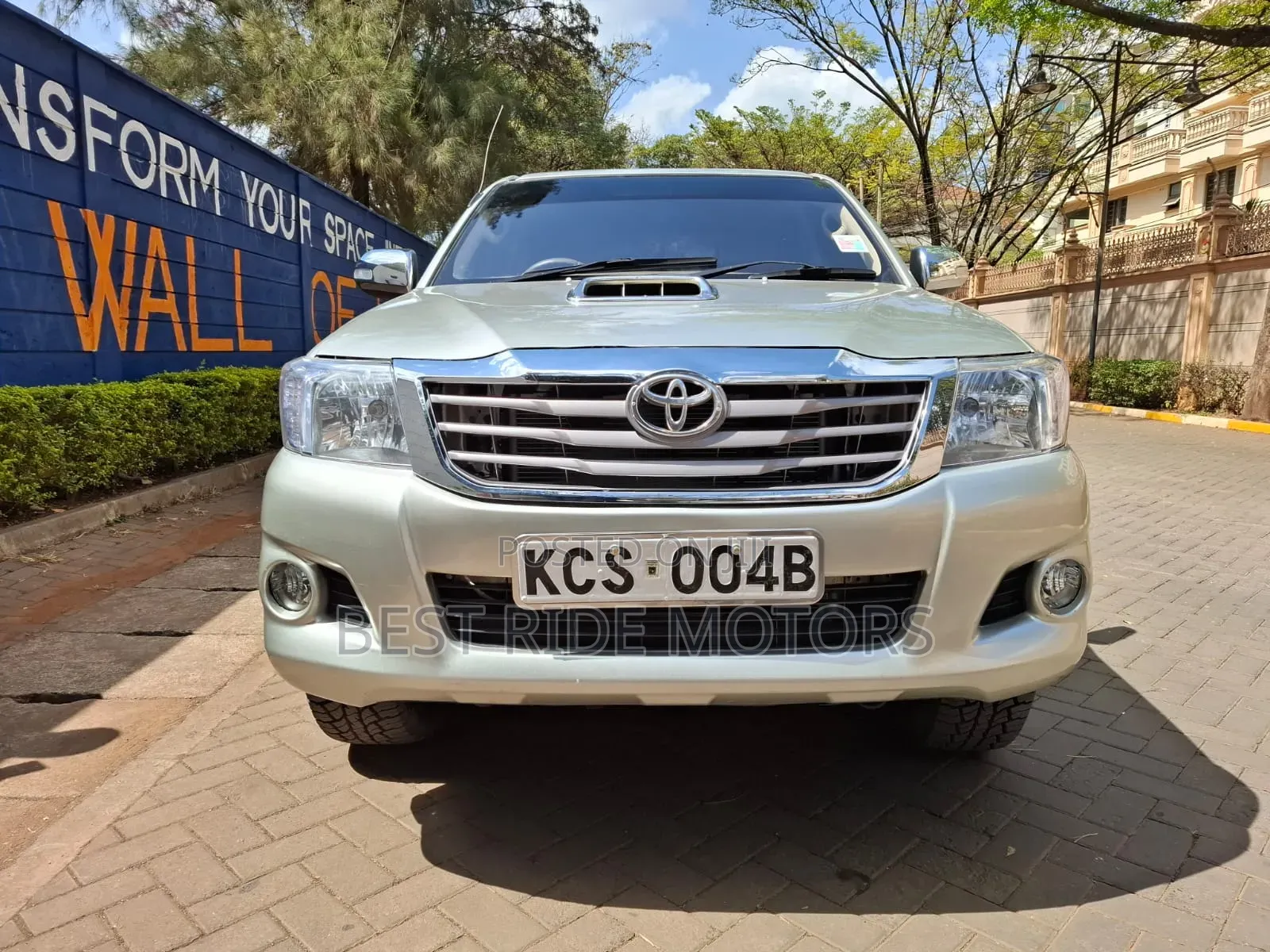 Toyota Hilux 2011 Silver