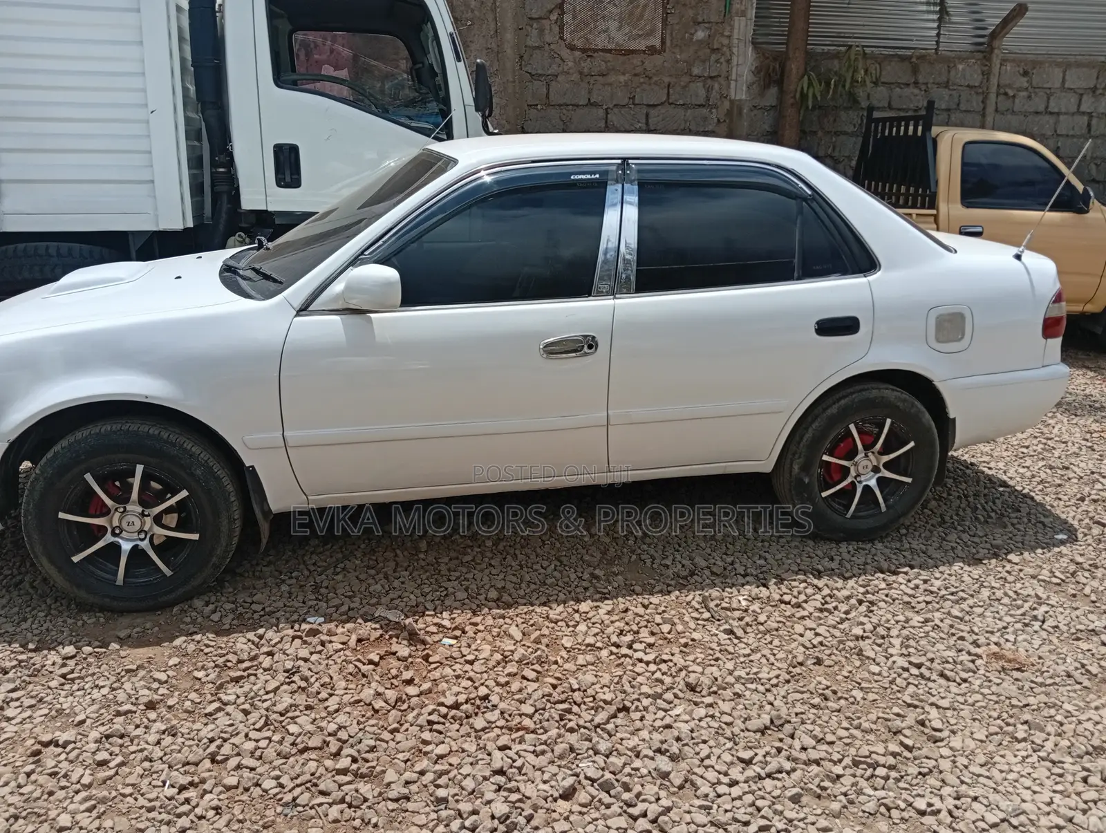 Toyota Corolla 2001 White