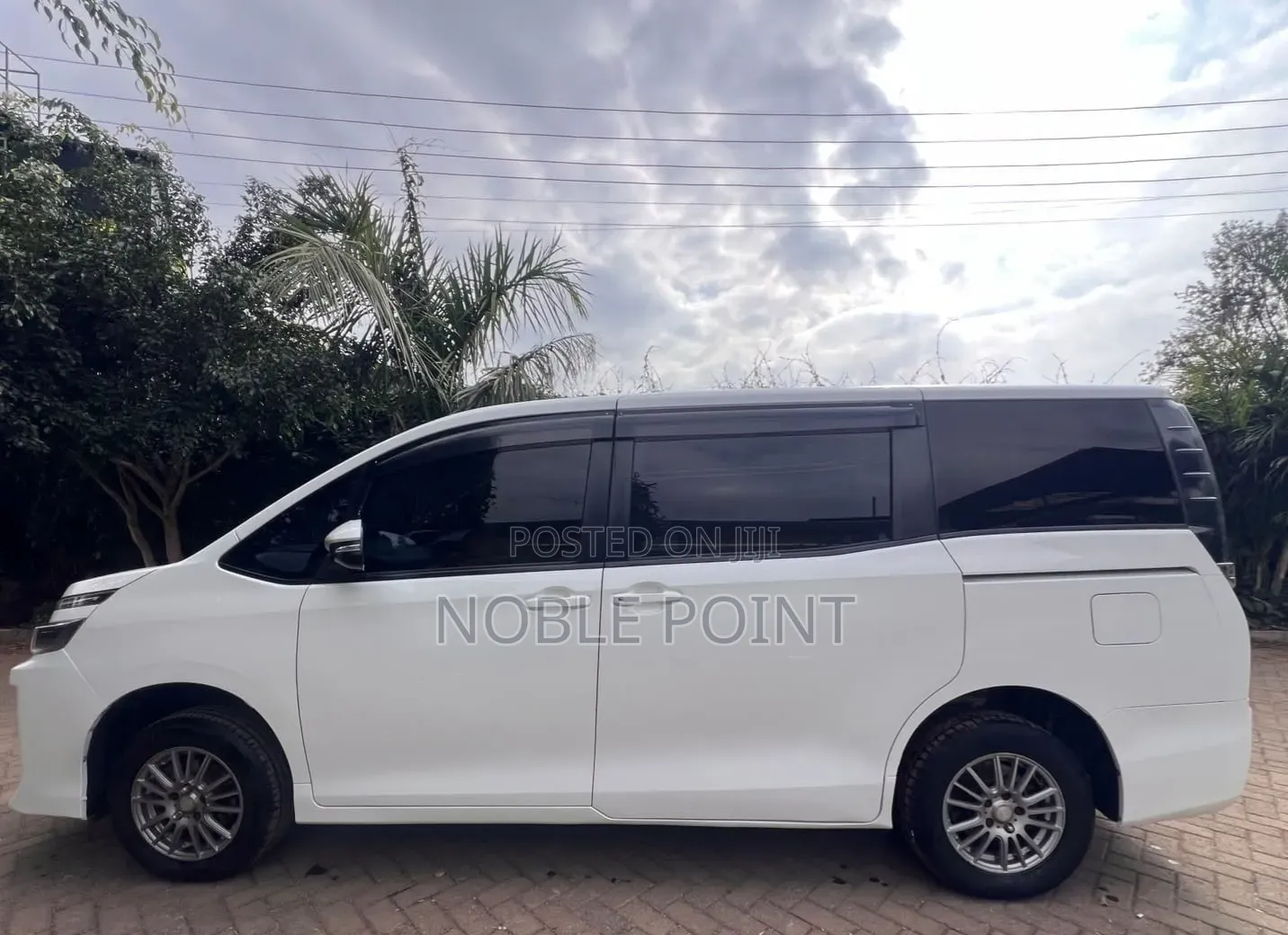 Toyota Voxy 2016 White