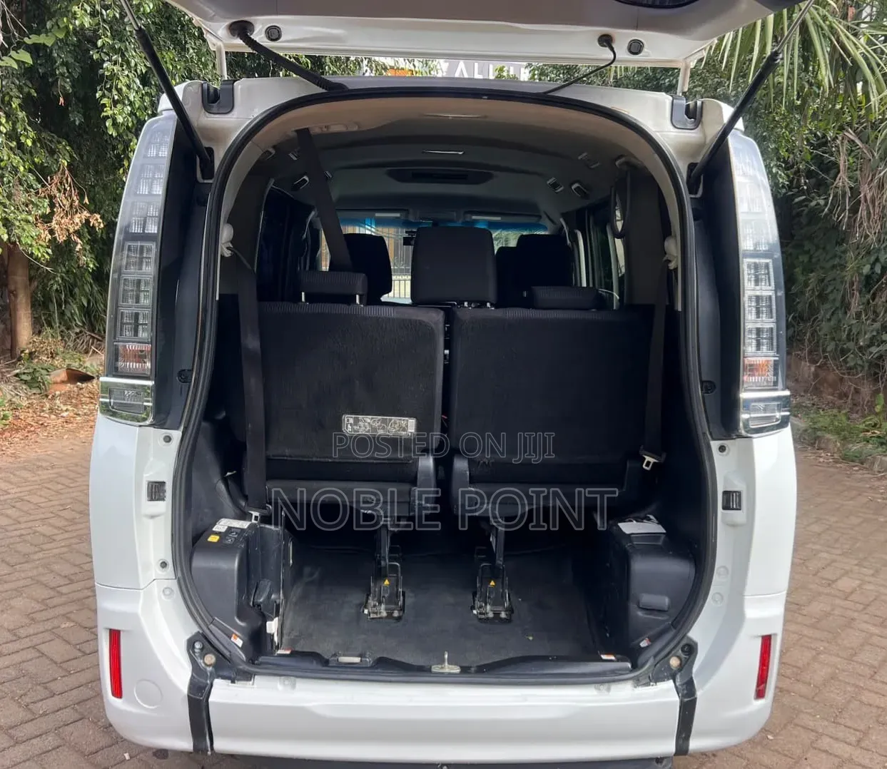 Toyota Voxy 2016 White