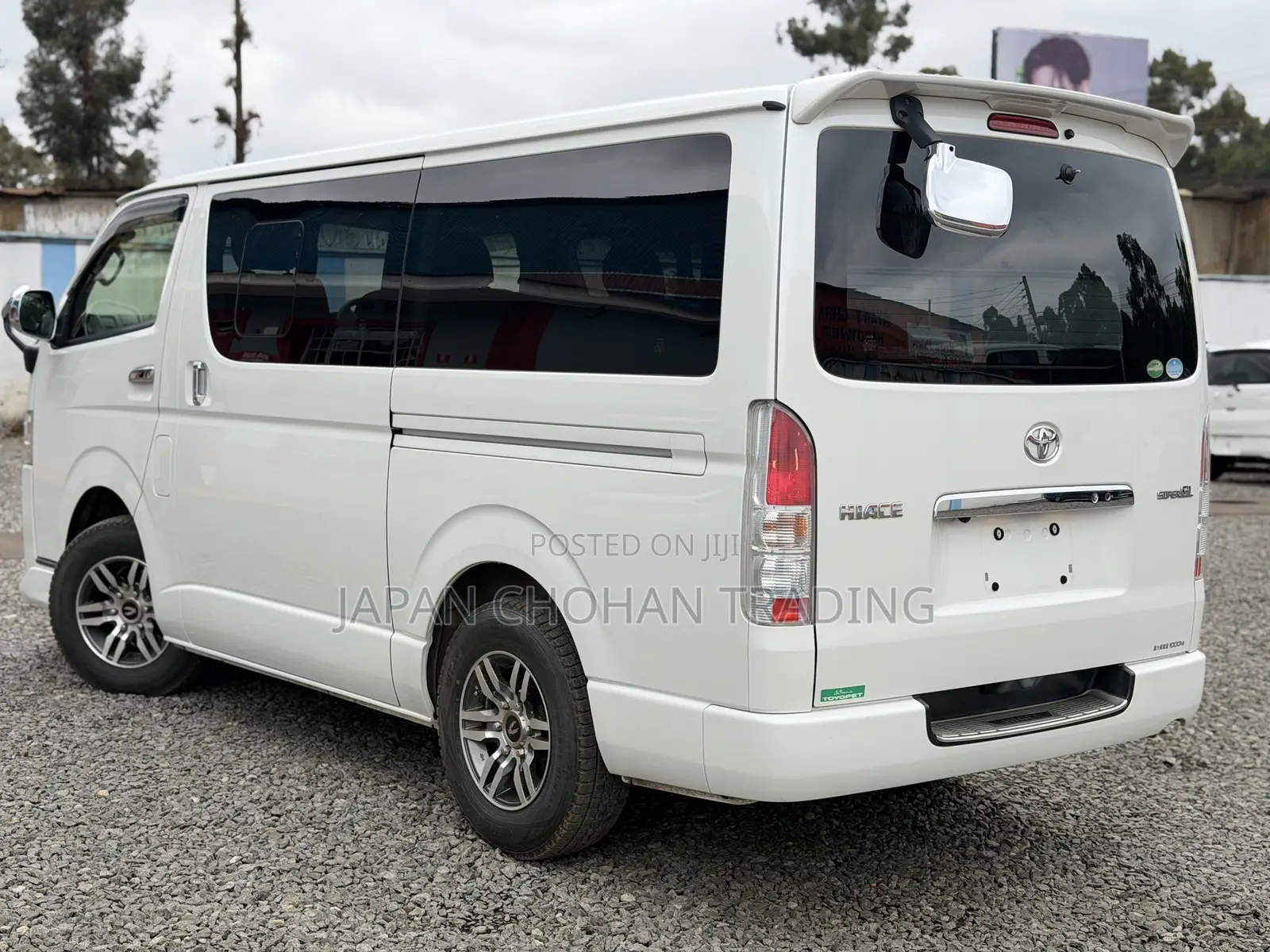 Toyota HiAce 2019 White