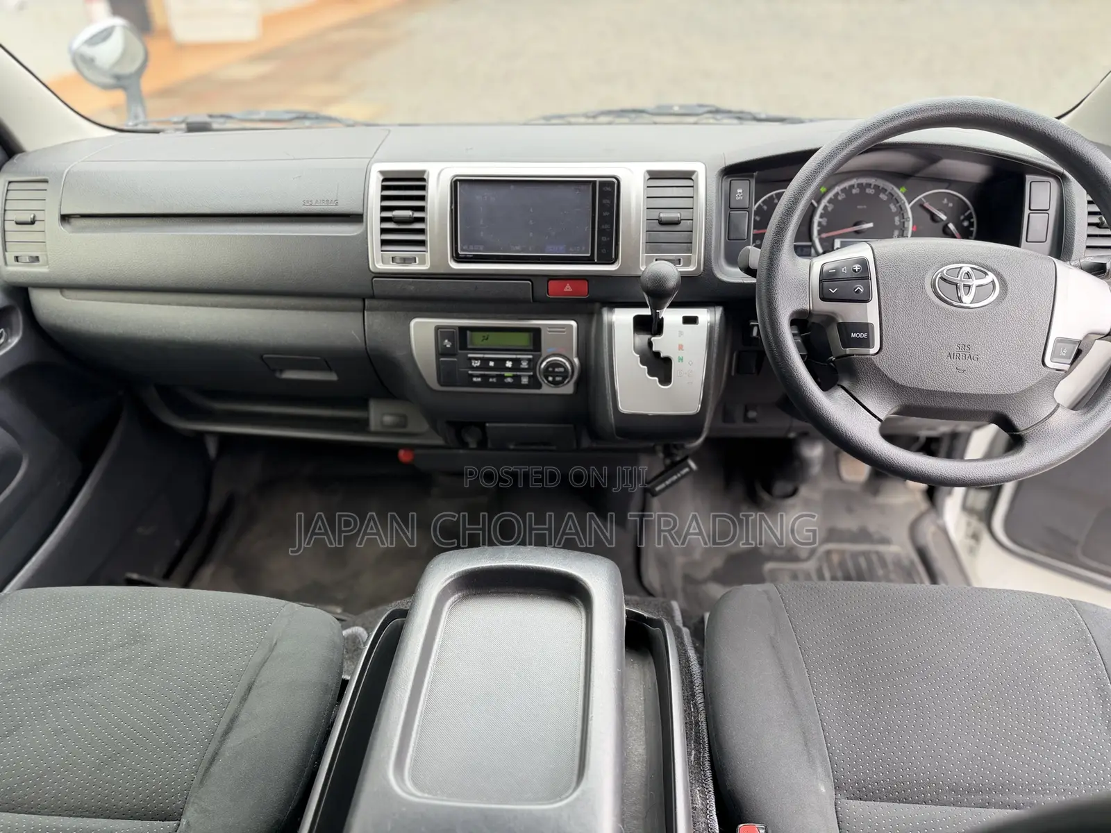 Toyota HiAce 2019 White
