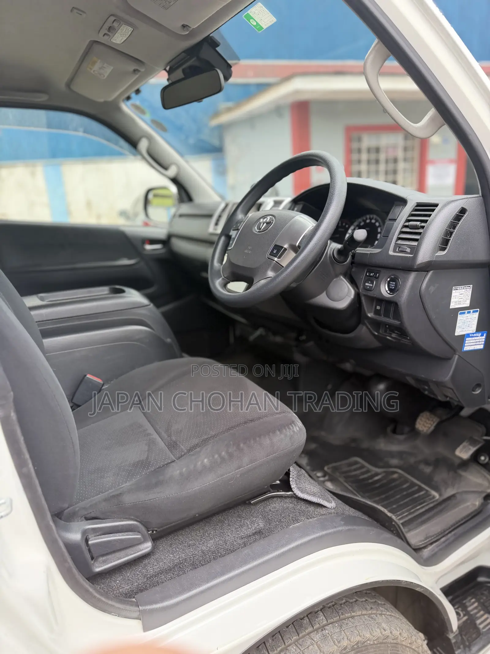 Toyota HiAce 2019 White