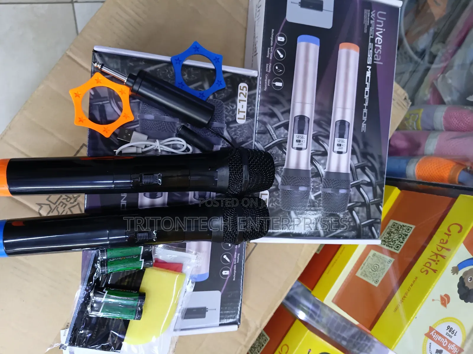 LT-125 Duet Special – High-Sensitivity Wireless Karaoke Microphone Kit