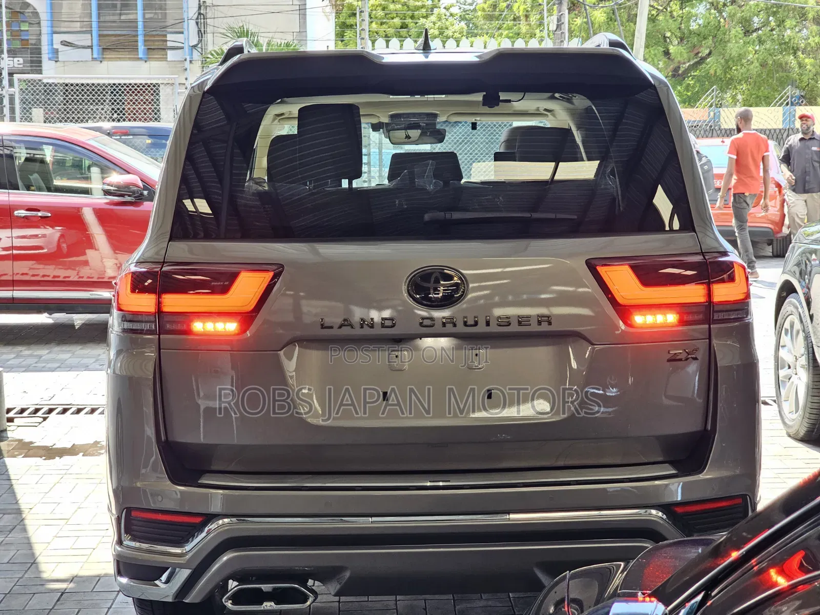 Toyota Land Cruiser 3.3 Diesel 4WD 2022 Silver