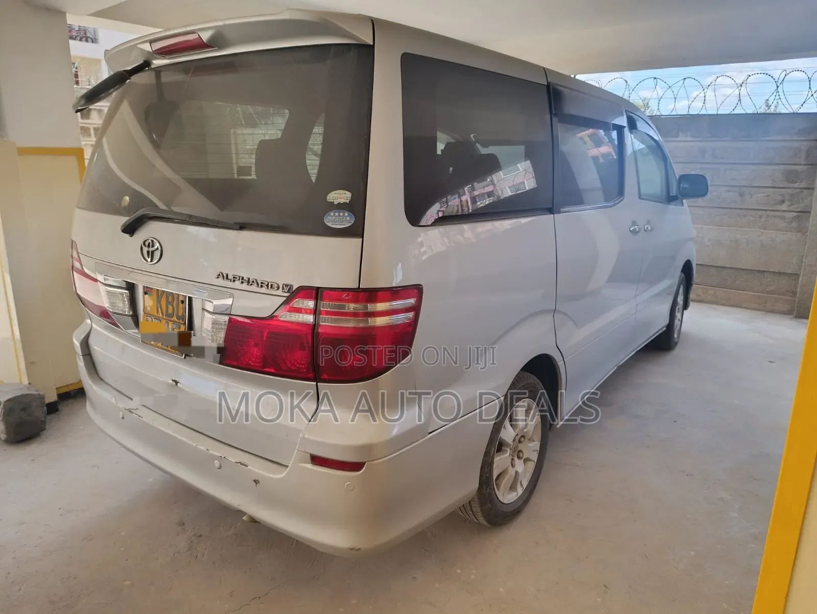 Toyota Alphard 2.4 Petrol FWD 2006 Silver