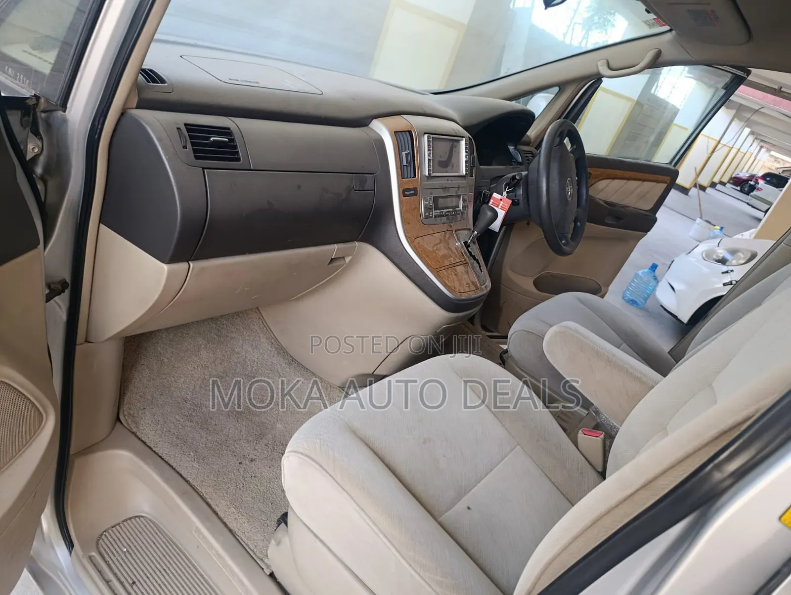 Toyota Alphard 2.4 Petrol FWD 2006 Silver