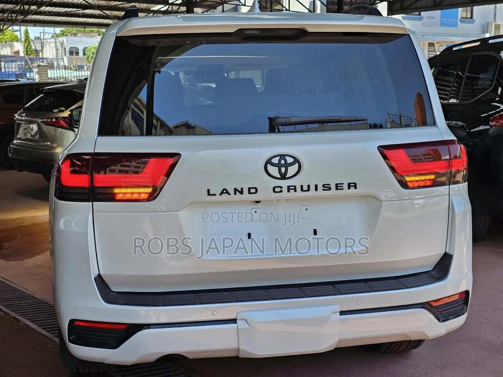 Toyota Land Cruiser 3.3 Diesel 4WD 2022 White