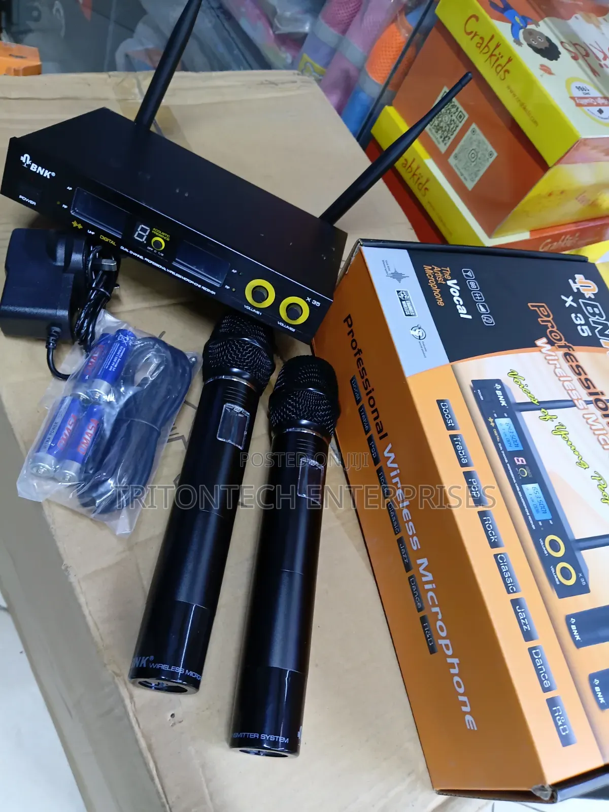 The Ultimate Event Game-Changer: BNK X 35 Wireless Microphone