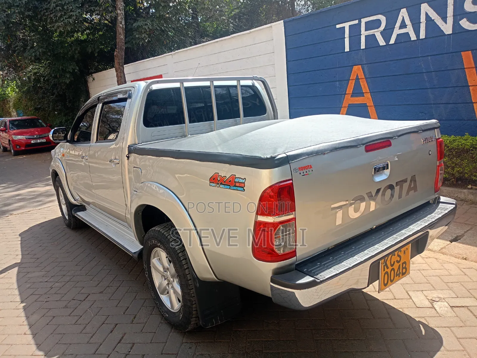 Toyota Hilux 2012 Gold