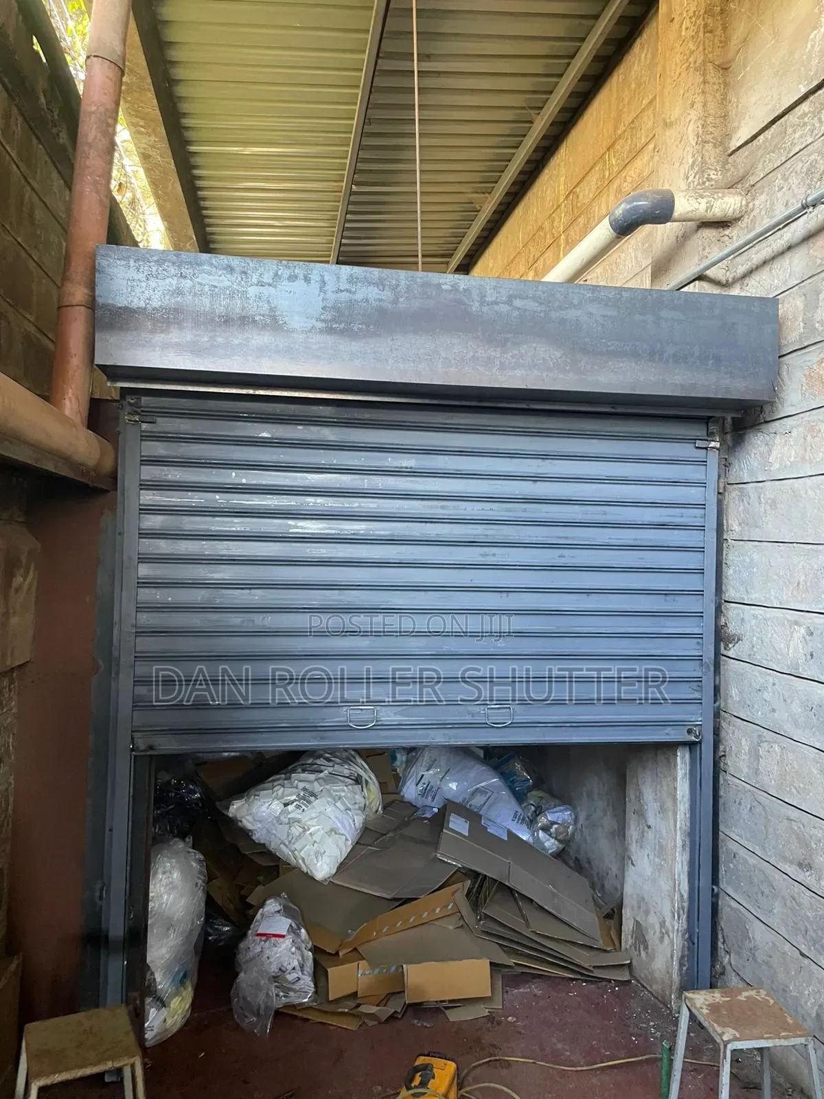 Title: Strong Manual Roller Shutter Door
Description: