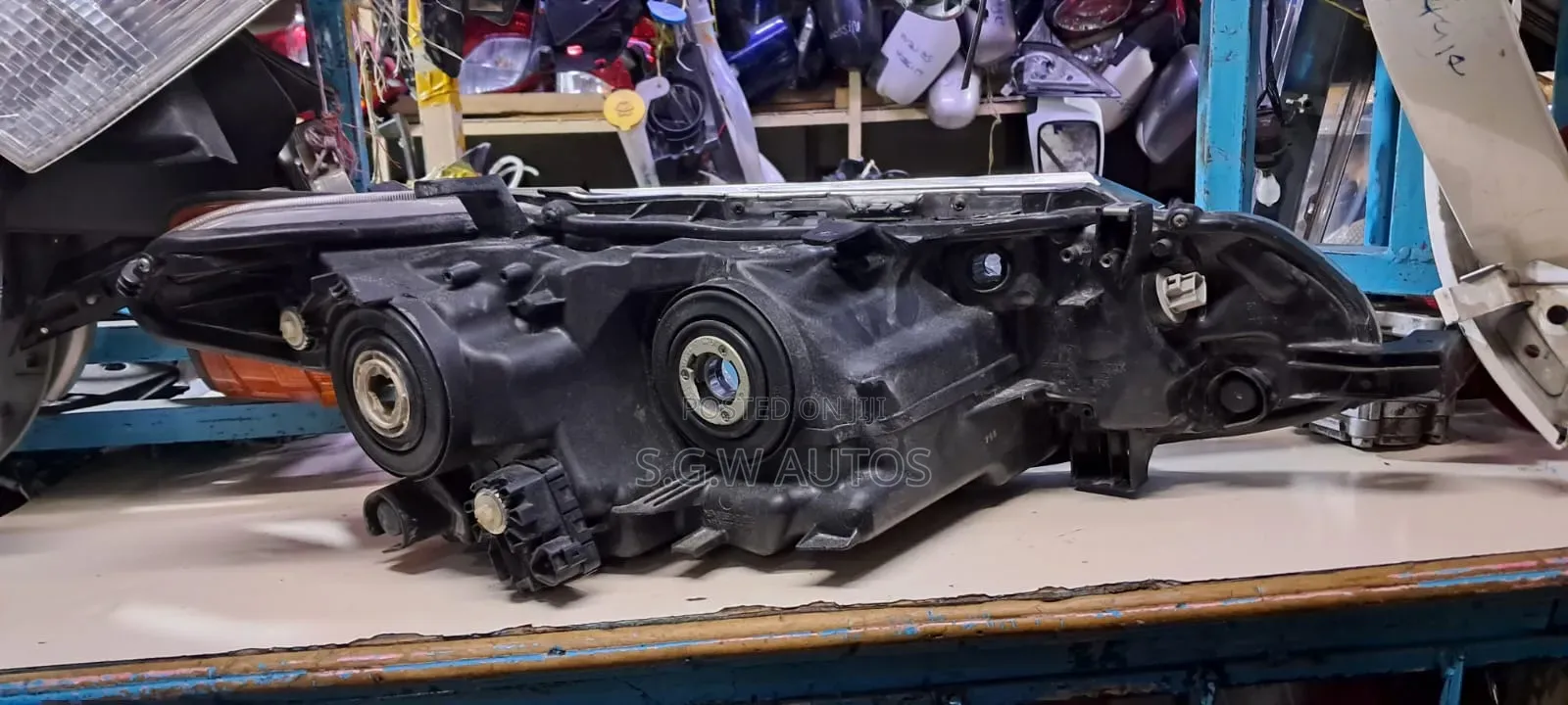 Toyota Fielder/Axio 165 Headlight