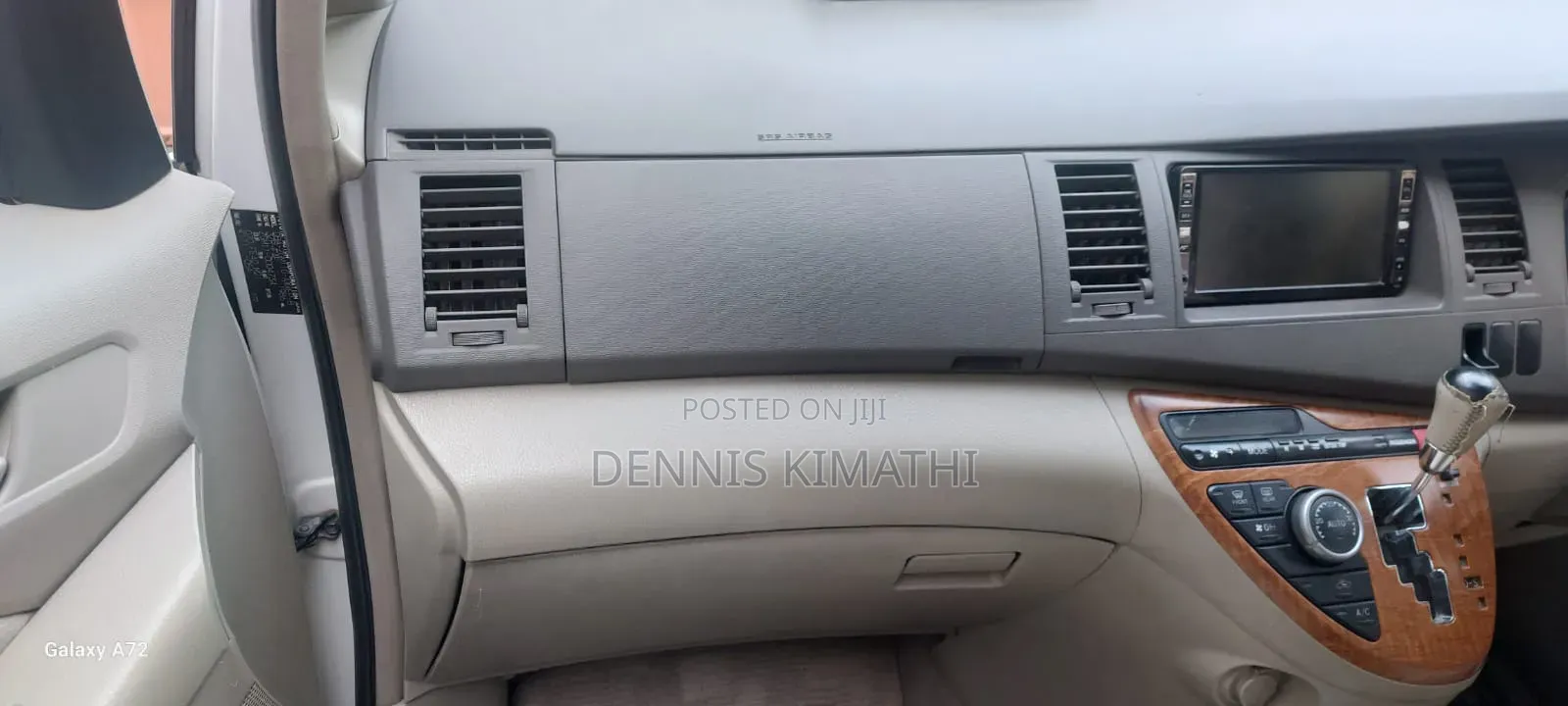 Toyota ISIS 1.8 Platana 2WD 2010 White
