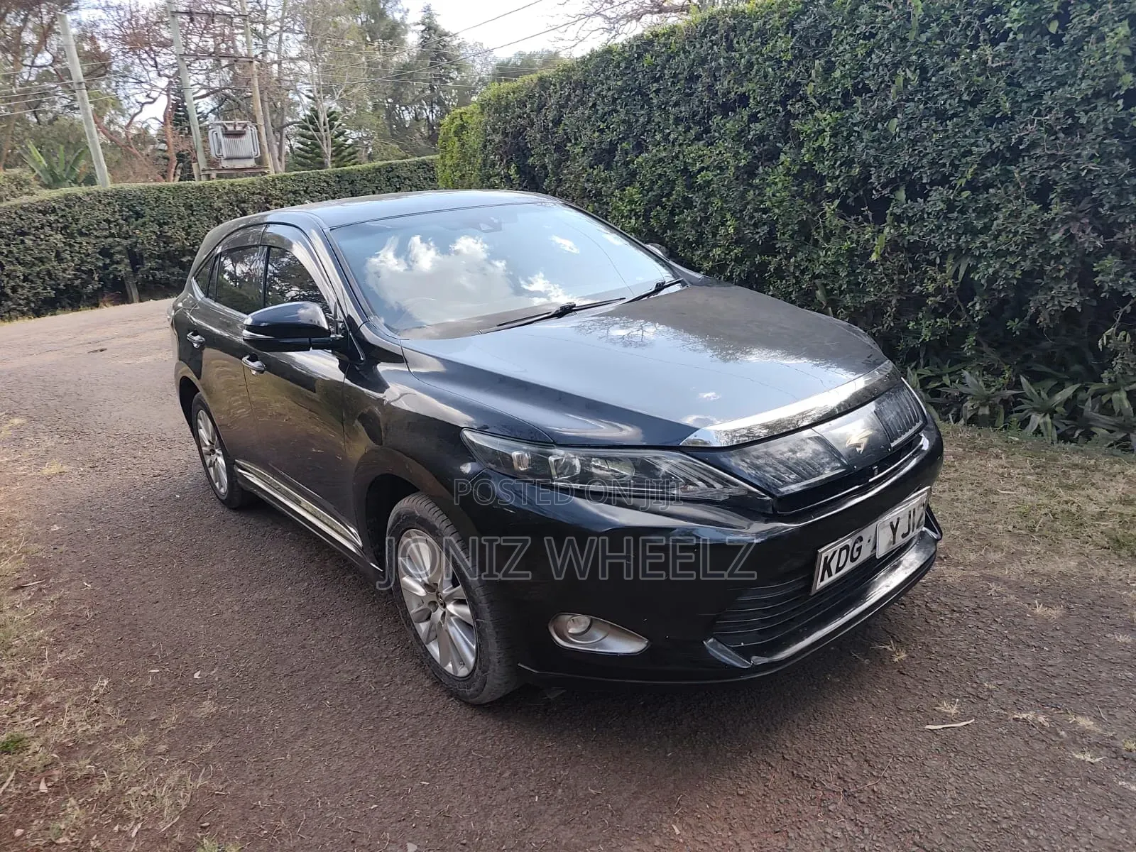 Toyota Harrier 2.0 4WD 2014 Black