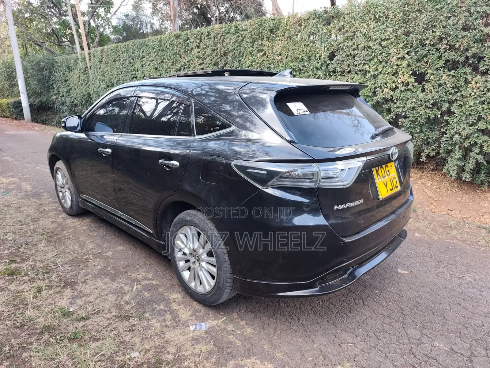Toyota Harrier 2.0 4WD 2014 Black
