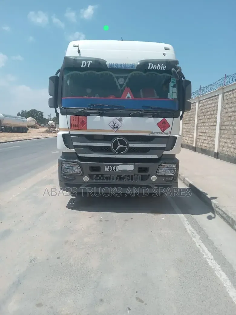 Mercedes Benz Actros 2016 White