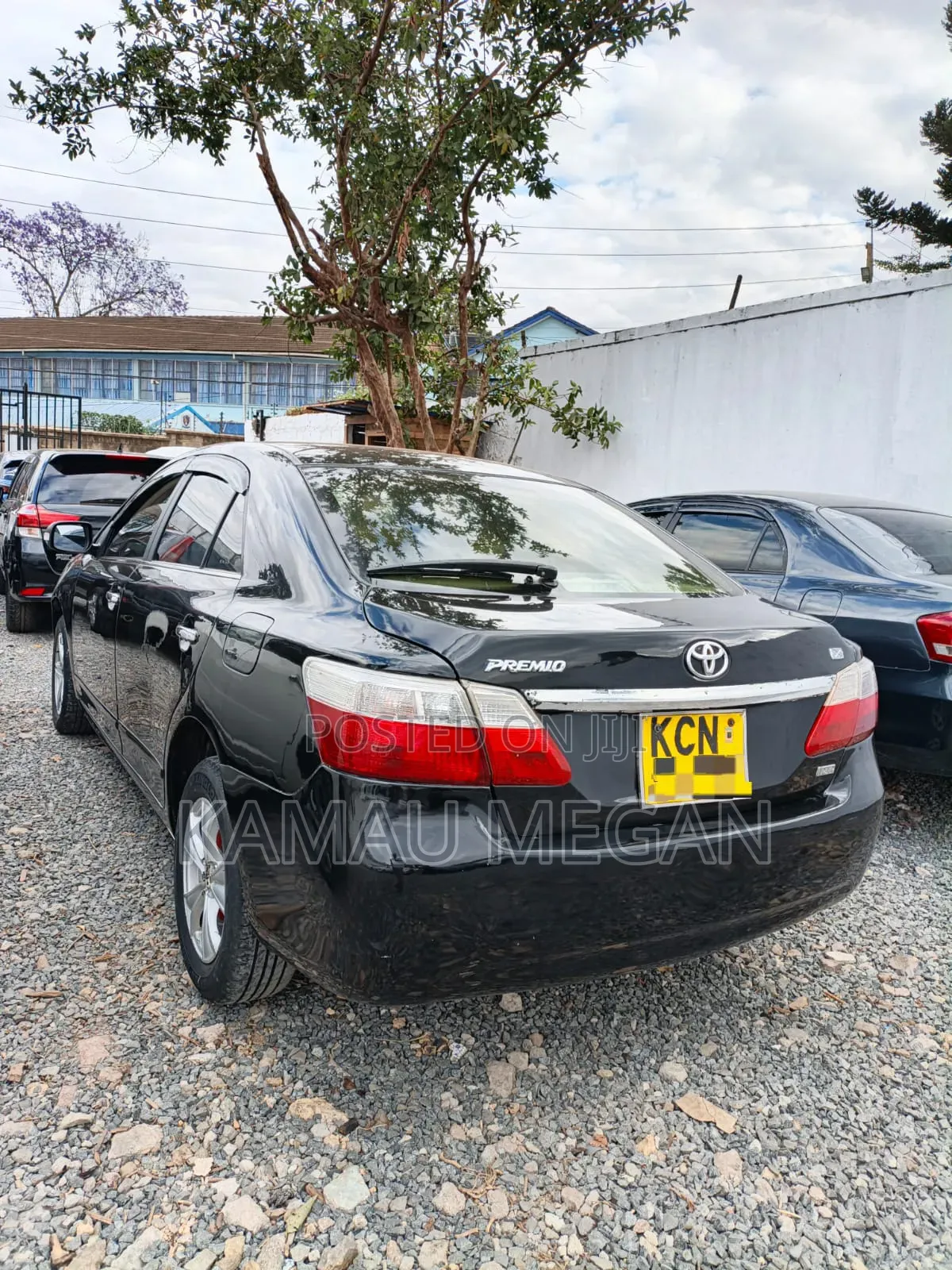 Toyota Premio 2011 Black