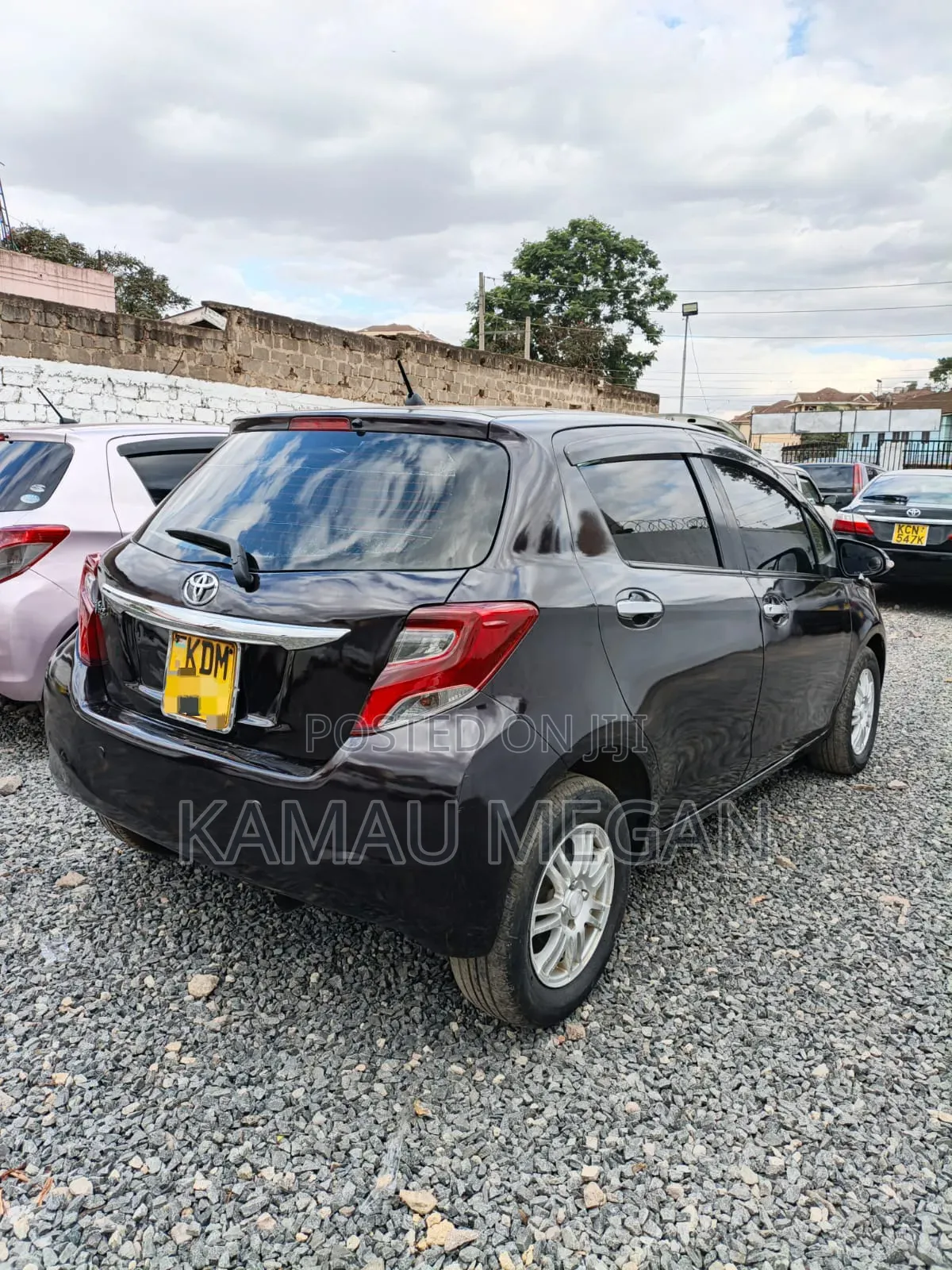 Toyota Vitz 2016 Brown