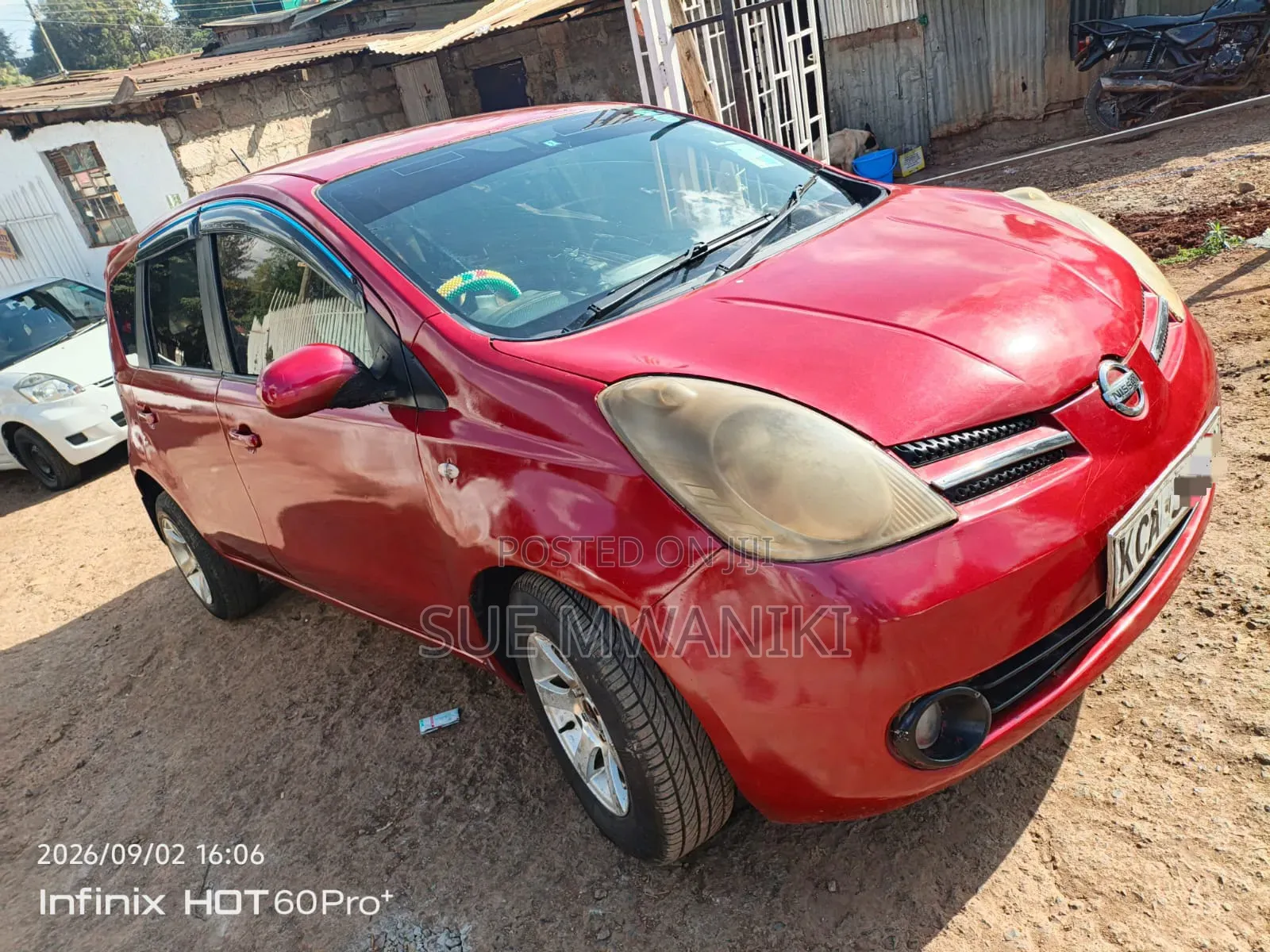 Nissan Note 2012 Red