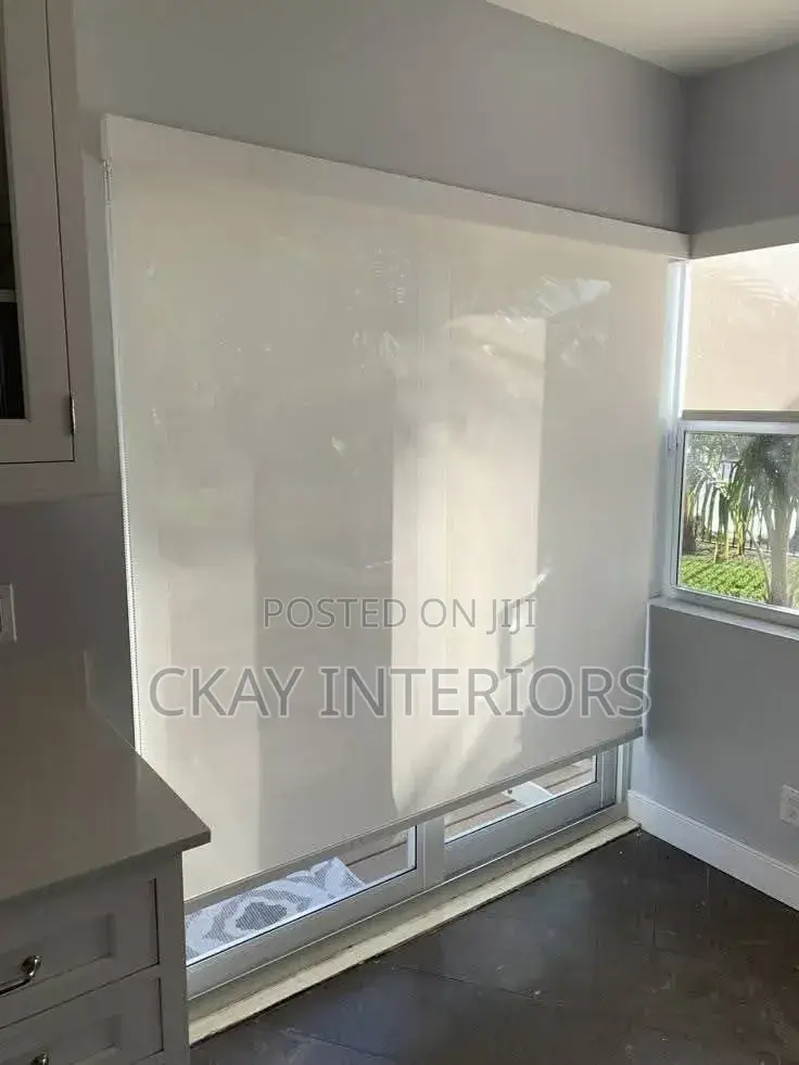 Bring Balance to Your Indoor Lighting With Horizontal Roller Blinds