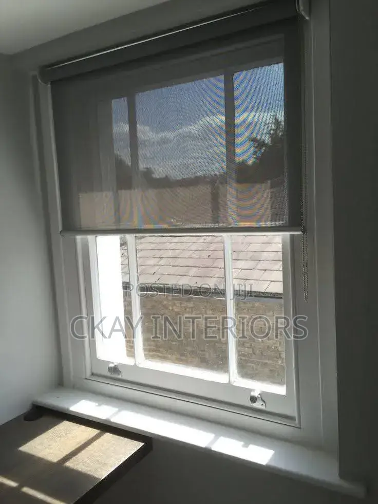 Bring Balance to Your Indoor Lighting With Horizontal Roller Blinds