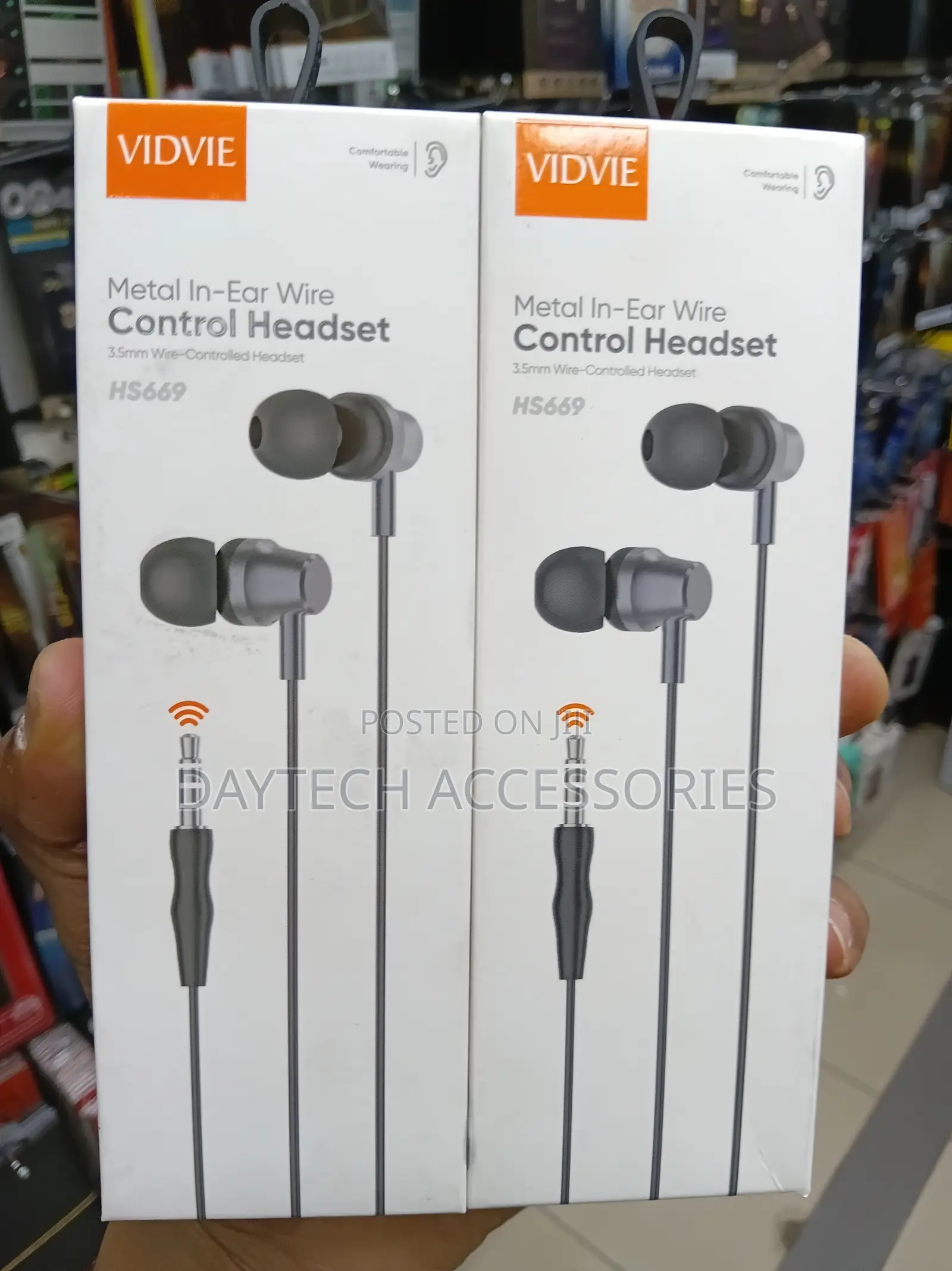 Vidvie HS669 Metal in-Ear Wired Earphones Premium Sound and Control