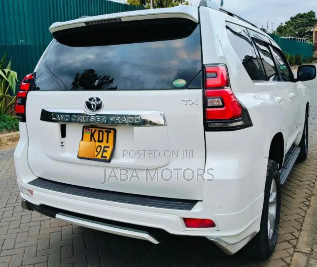 Toyota Land Cruiser Prado 2018 White
