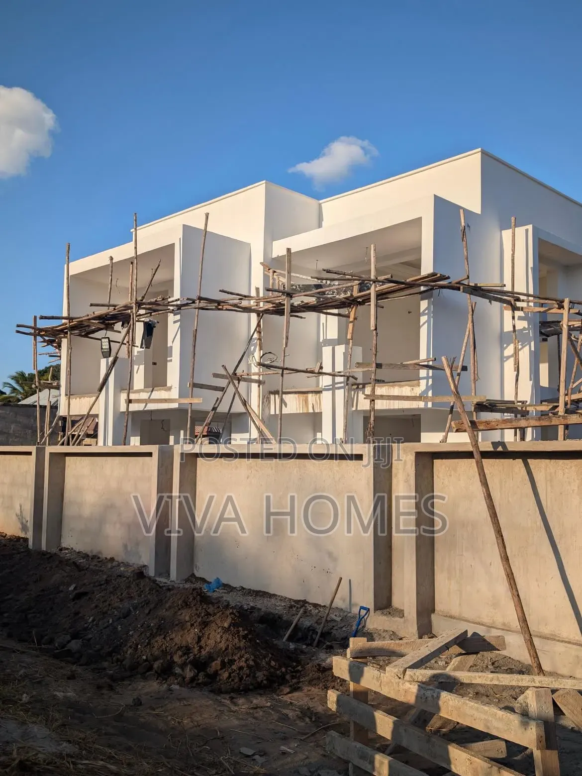 Elevate Your Home With a Modern Fence Design