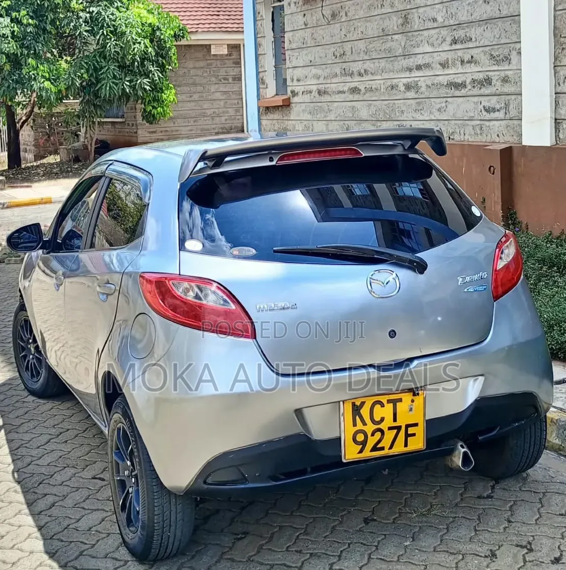 Mazda Demio 2011 Silver
