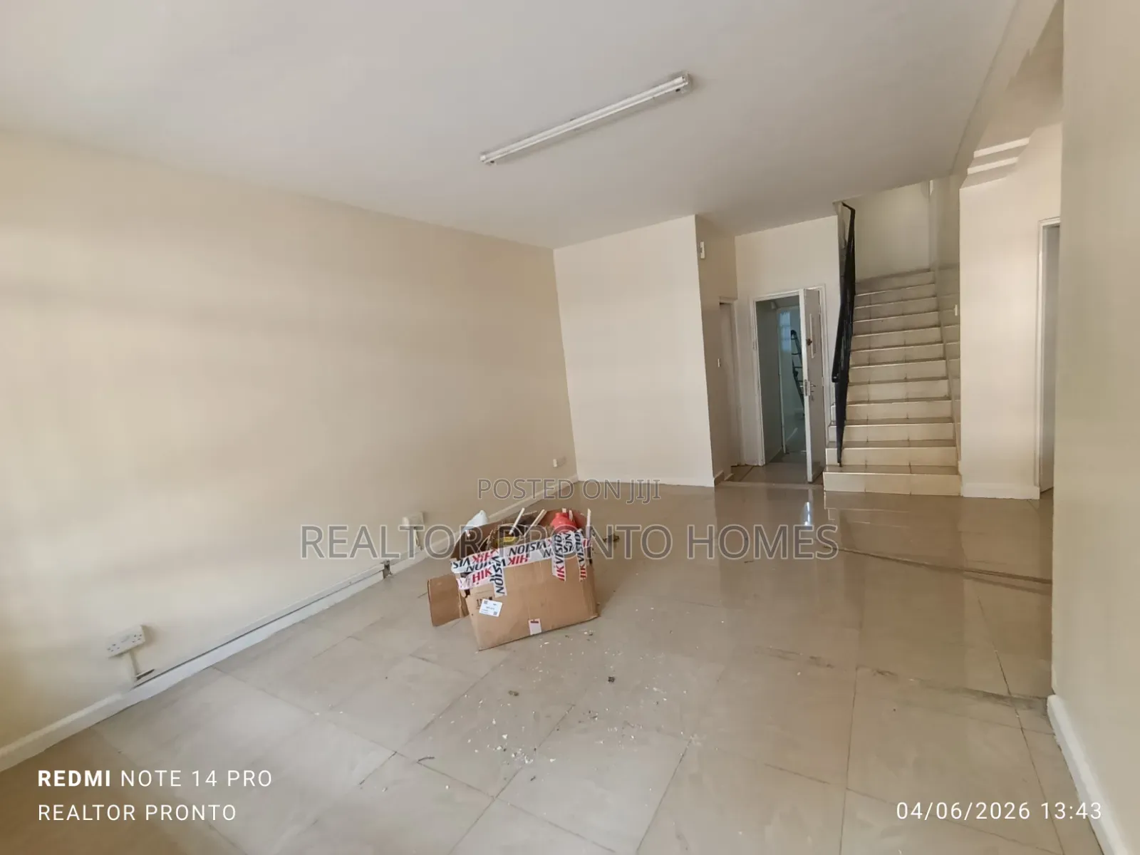 Commercial 3 Bedrooms Massionatte for Office Use