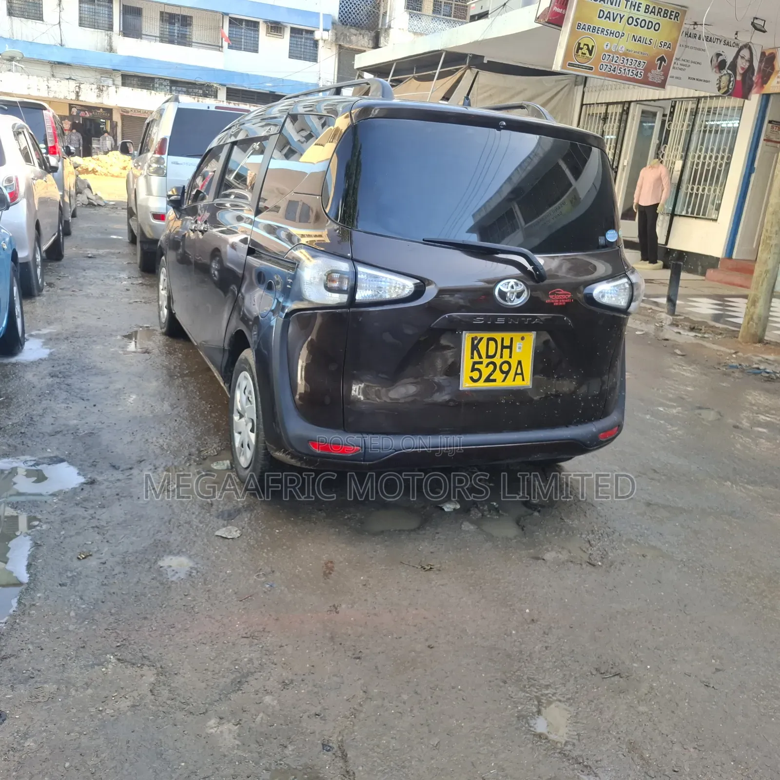 Toyota Sienta 1.5 FWD (6-seater) 2015 Purple