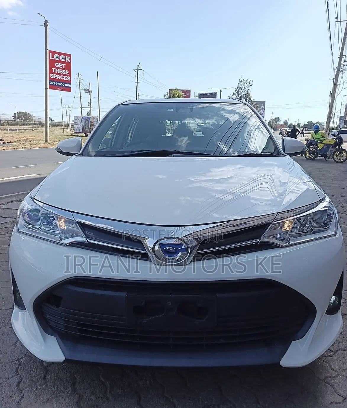 Toyota Corolla Fielder 1.5 Hybrid FWD 2019 White