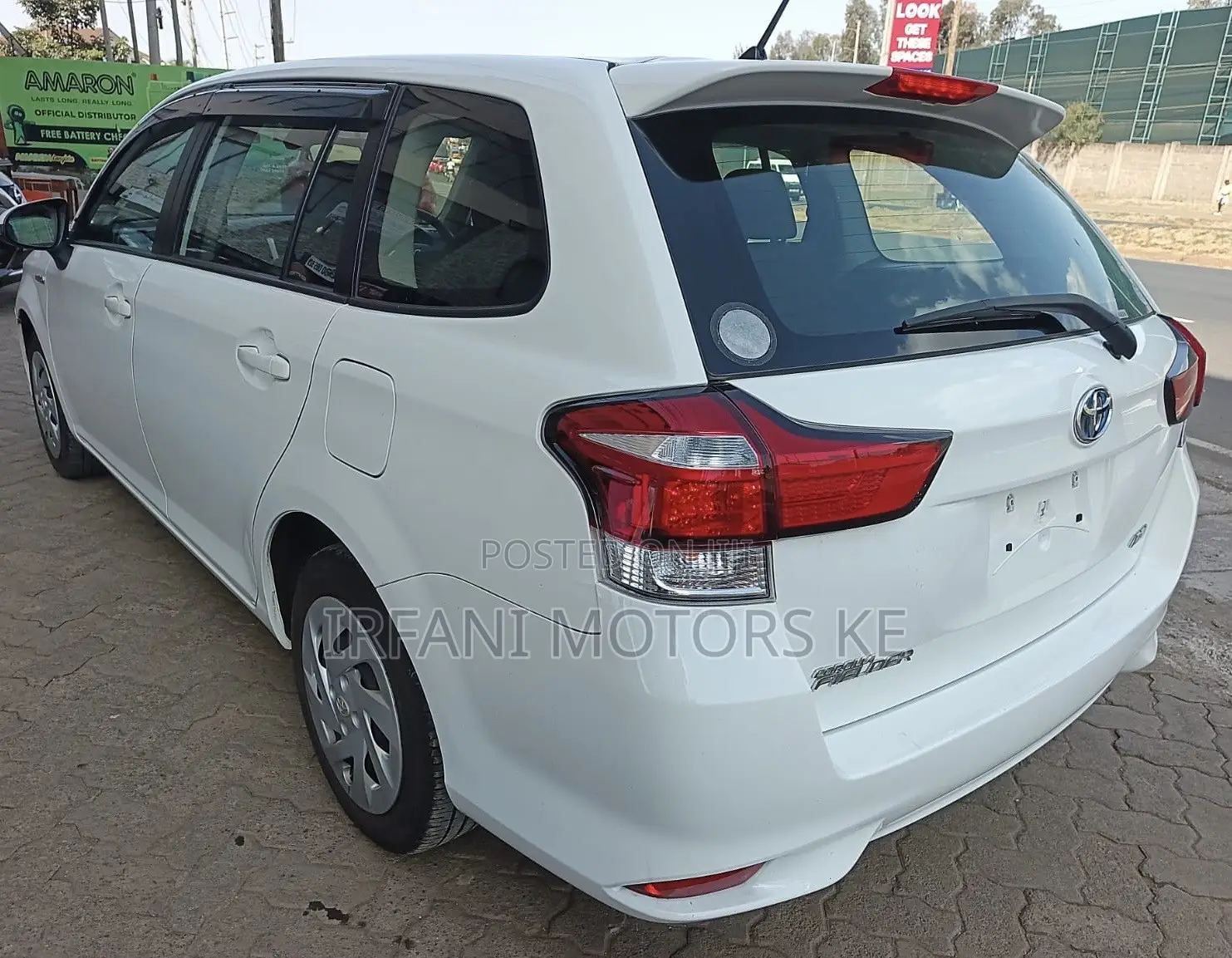 Toyota Corolla Fielder 1.5 Hybrid FWD 2019 White